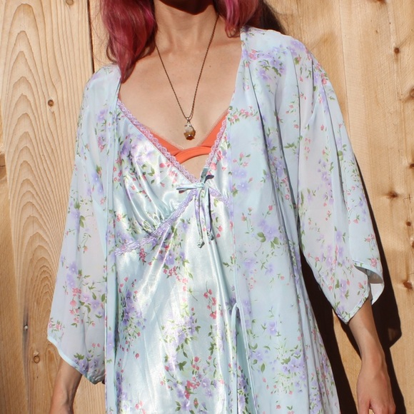 Vintage Floral 2 Piece Slip Dress π + Sheer Robe - Picture 10 of 16